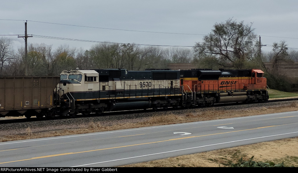 BNSF 8594